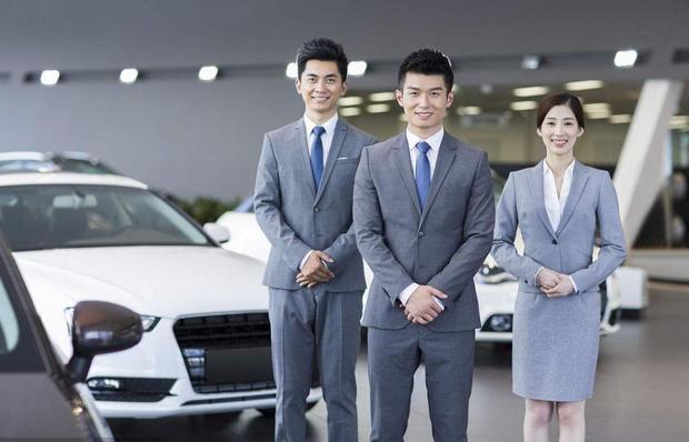 汽車銷售顧問的多面手職責(zé) 溝通、專業(yè)與服務(wù)并重